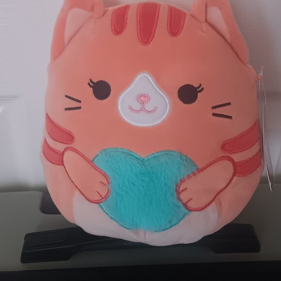 Gigi Valentines Day Special Edition Orange Cat Squishmallow - Picture 3 of 6